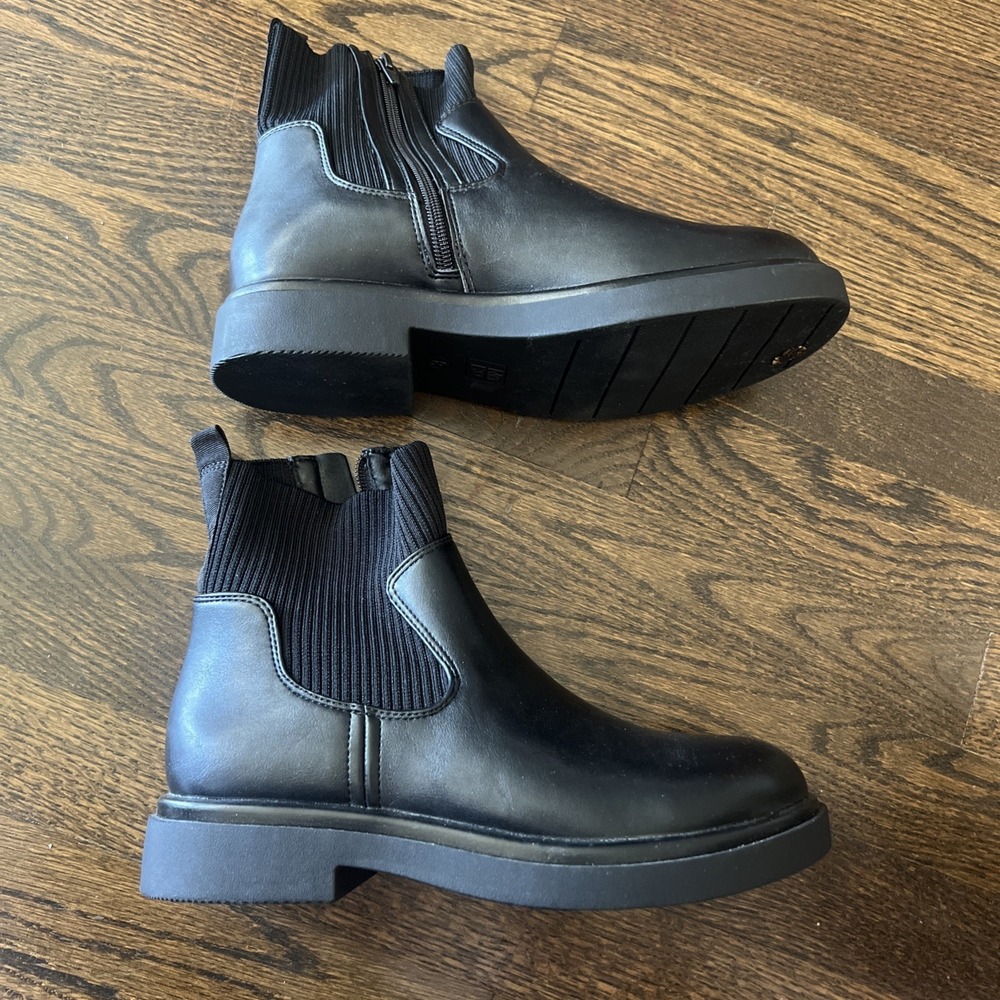 No Boundaries Women's Size 8 Faux Black Leather Chelsea Ankle Booties Ladies